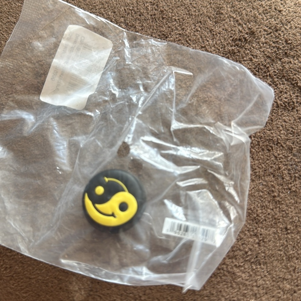 🎀20 for $15🎀 Crocs Jibbitz ying yang smile